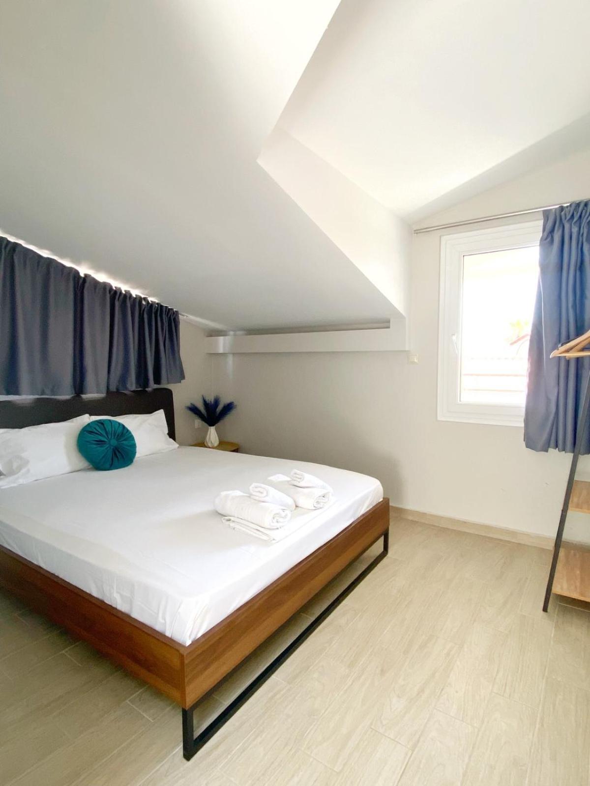 Delia Apartments Pefkochori Extérieur photo