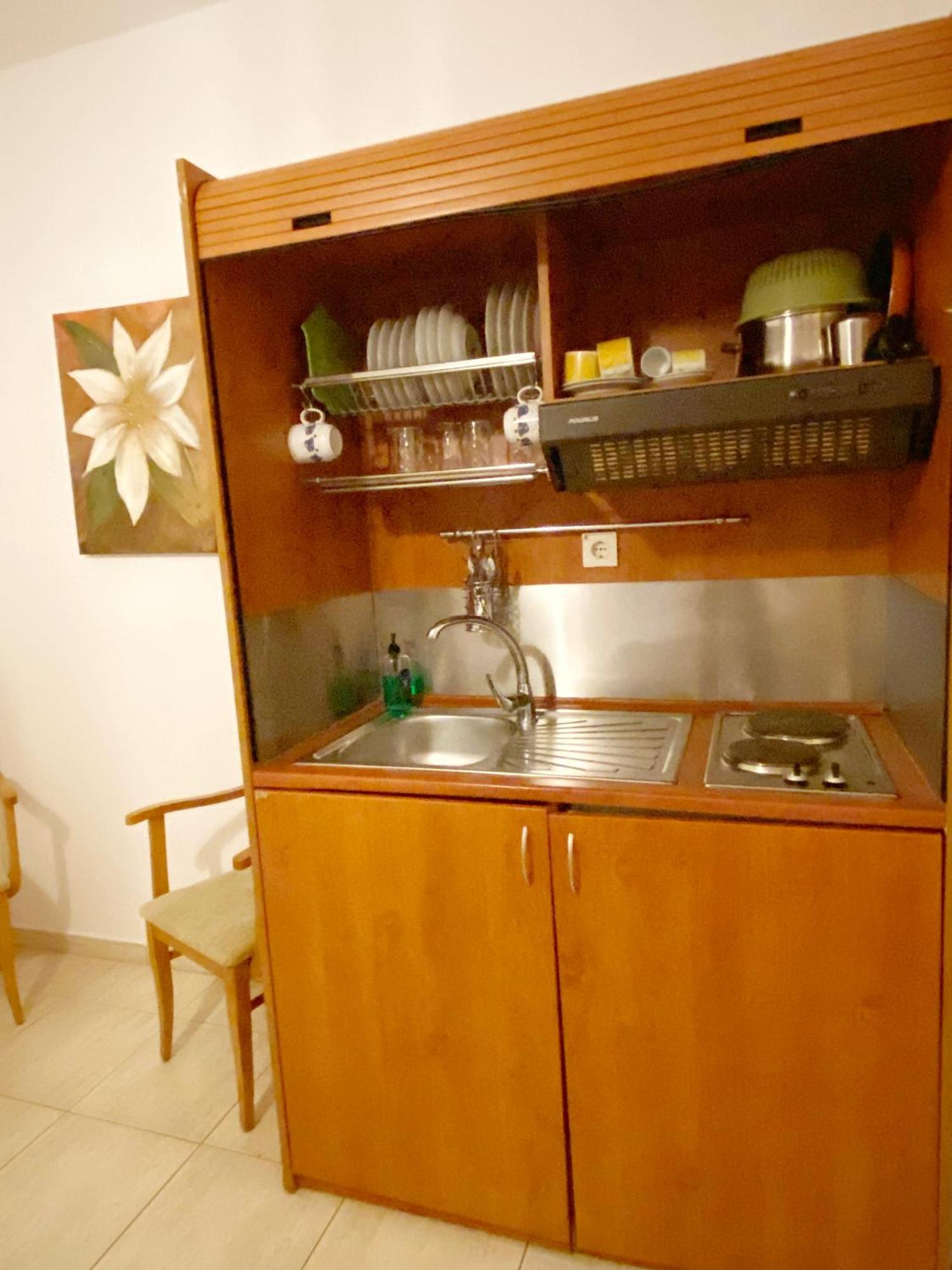 Delia Apartments Pefkochori Extérieur photo